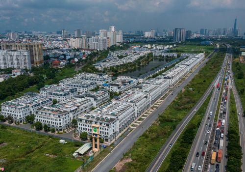 Thị trường bất động sản chờ 'ấm lên' sau nới room tín dụng