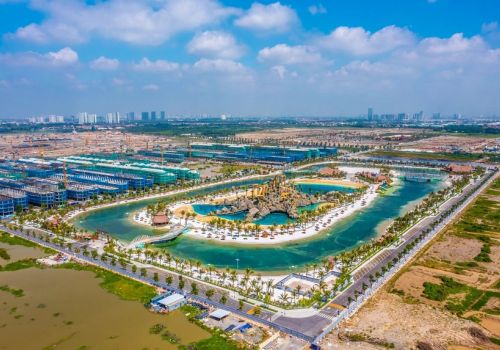 Thành phố lễ hội sôi động bốn mùa phía đông Hà Nội